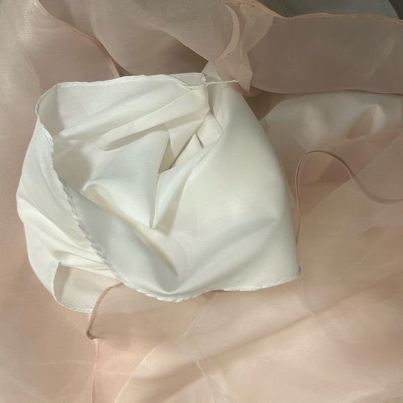 Elegant White Lace Wedding Dress - Picture 13 of 14